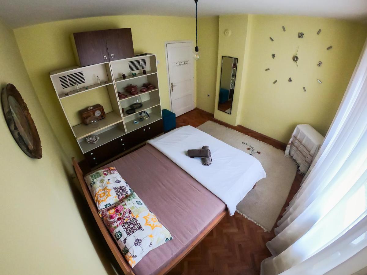 Sarac Hostel Peje Extérieur photo